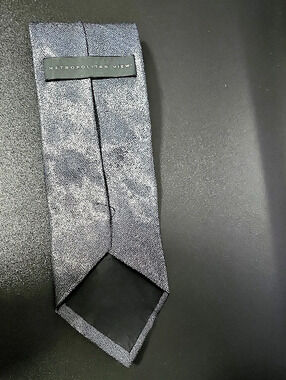 Metropolitan View Abstract Gray Tie Like New